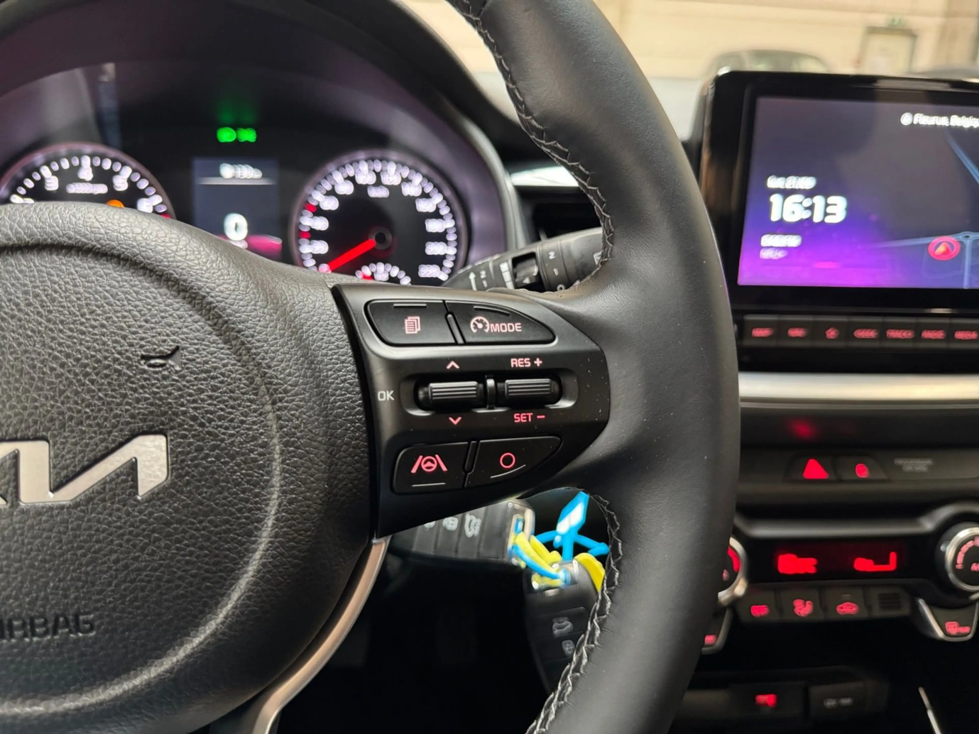 Kia Stonic Pulse 1.0 100cv — photo 11