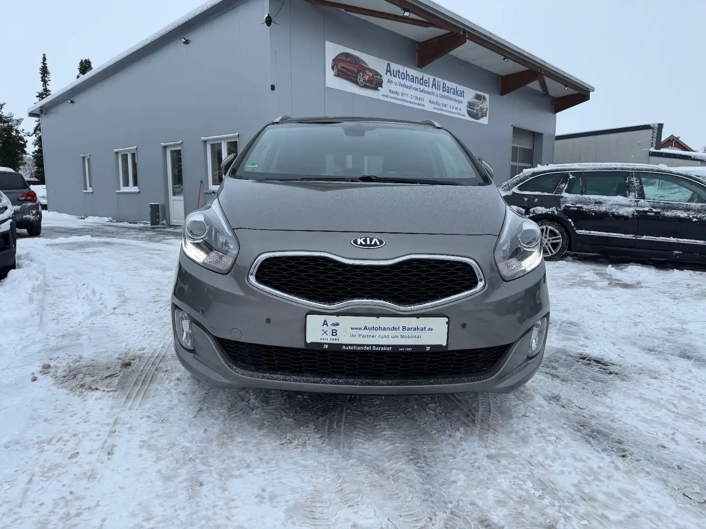 Kia Carens 1.6 FIFA World AHK NAVI 4xSHZ Lenkrad Hz. Silber - 2