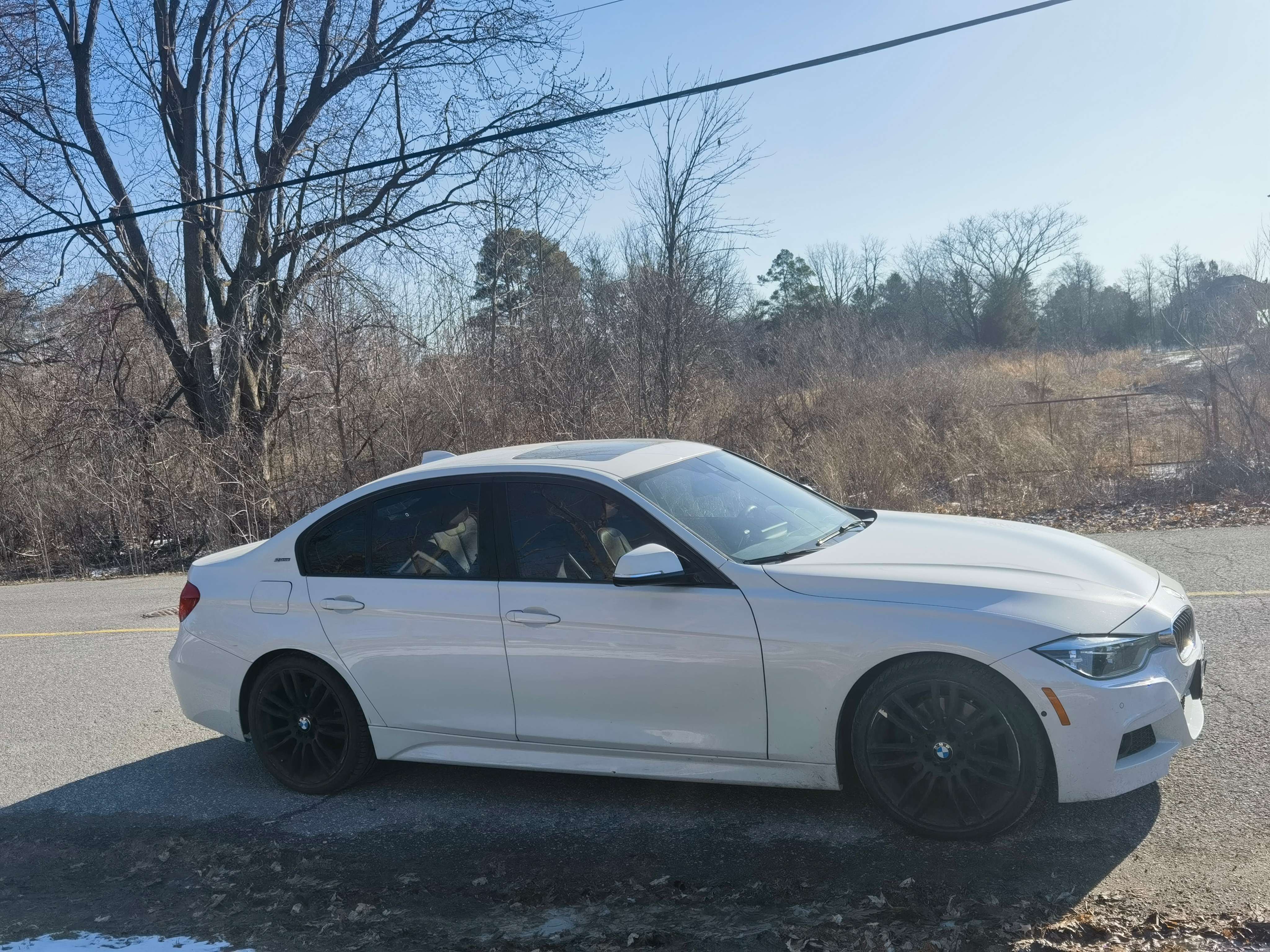 2017 BMW 3 Series 4dr Sdn 330e Plug-In Hybrid RWD alt 4