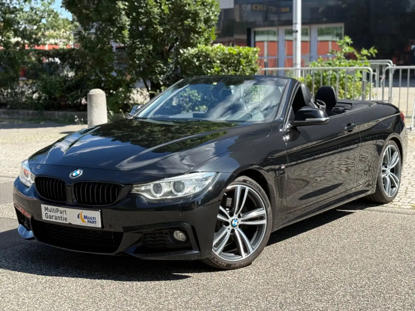 BMW 425 4 Cabrio 425 d//*M-PAKET*//*KAMERA*//*1 HAND Schwarz - 1