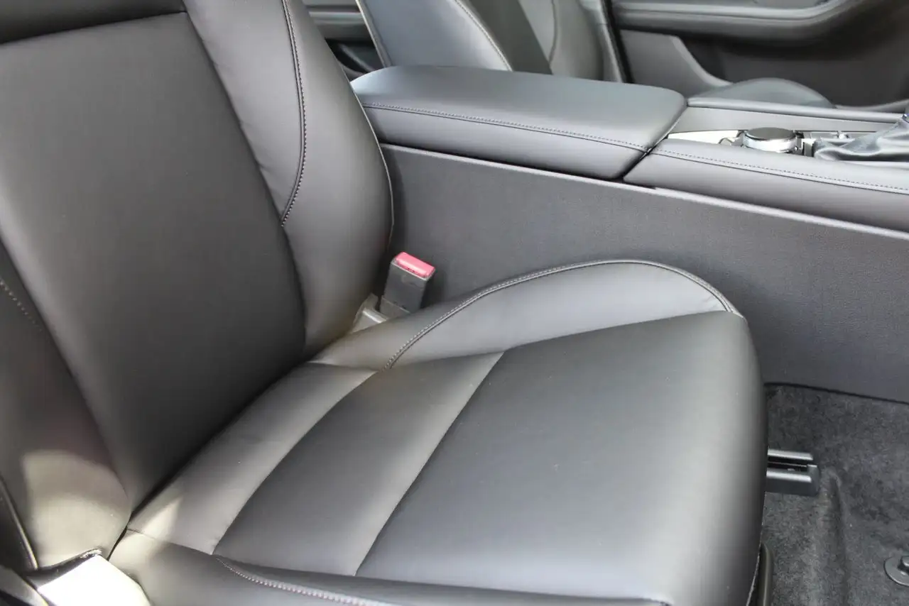 Mazda 3 снимка Mazda 3