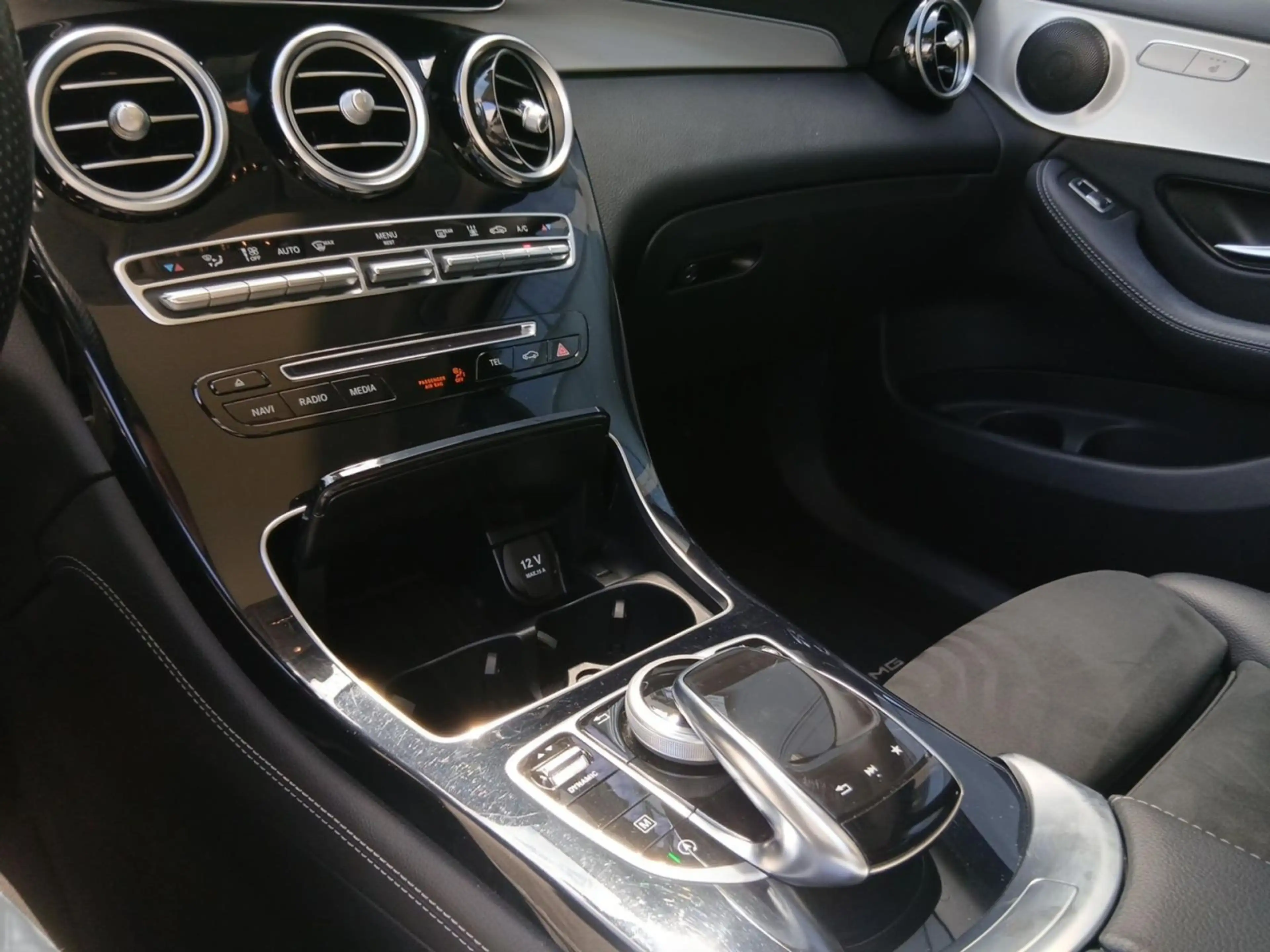 Mercedes-Benz GLC 350 d 4Matic Aut. *StdHz*PANO*360°*AHK*ACC* — photo 19