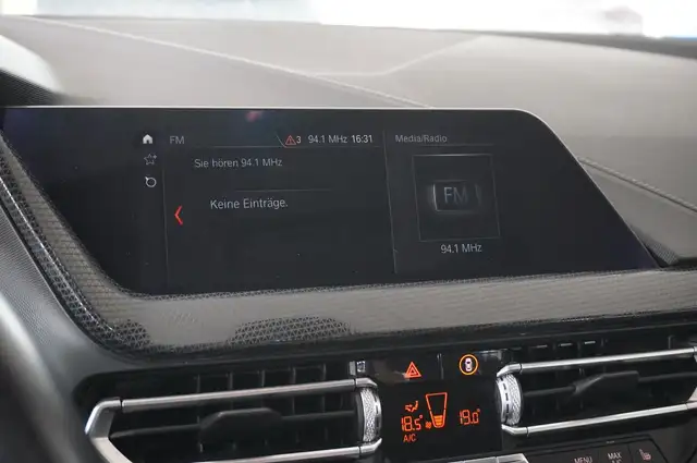 BMW 1 Series view 27
