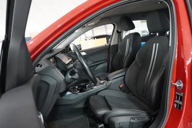 BMW 1 Series view 15