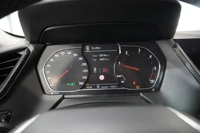 BMW 1 Series view 17