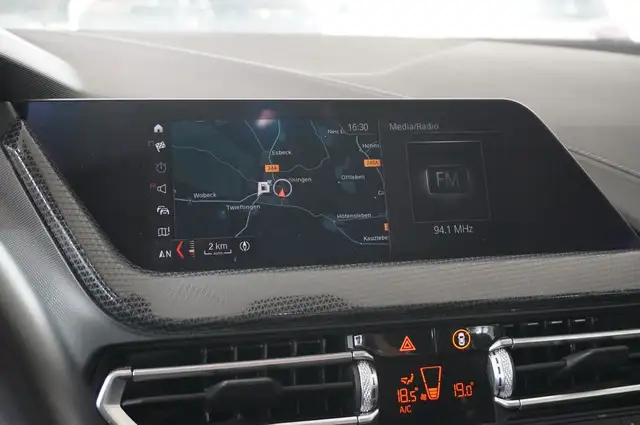 BMW 1 Series view 25