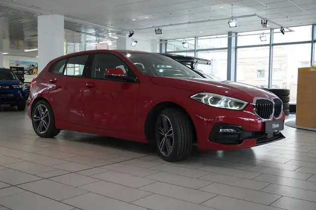 BMW 1 Series view 7