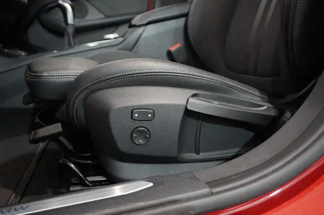 BMW 1 Series view 13