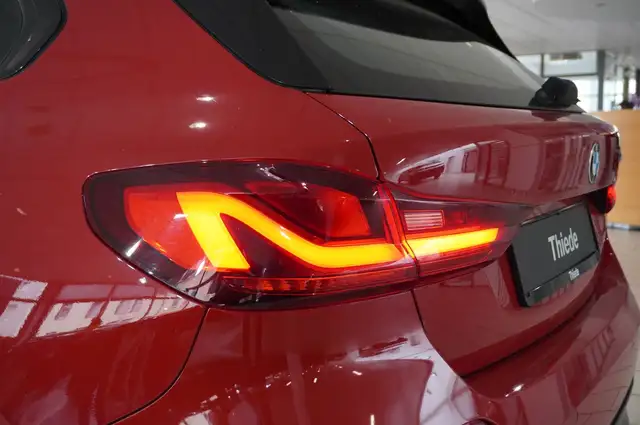 BMW 1 Series view 10