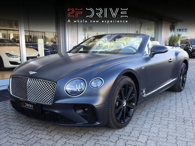 Bentley Continental GTC 4.0 V8 550 CV