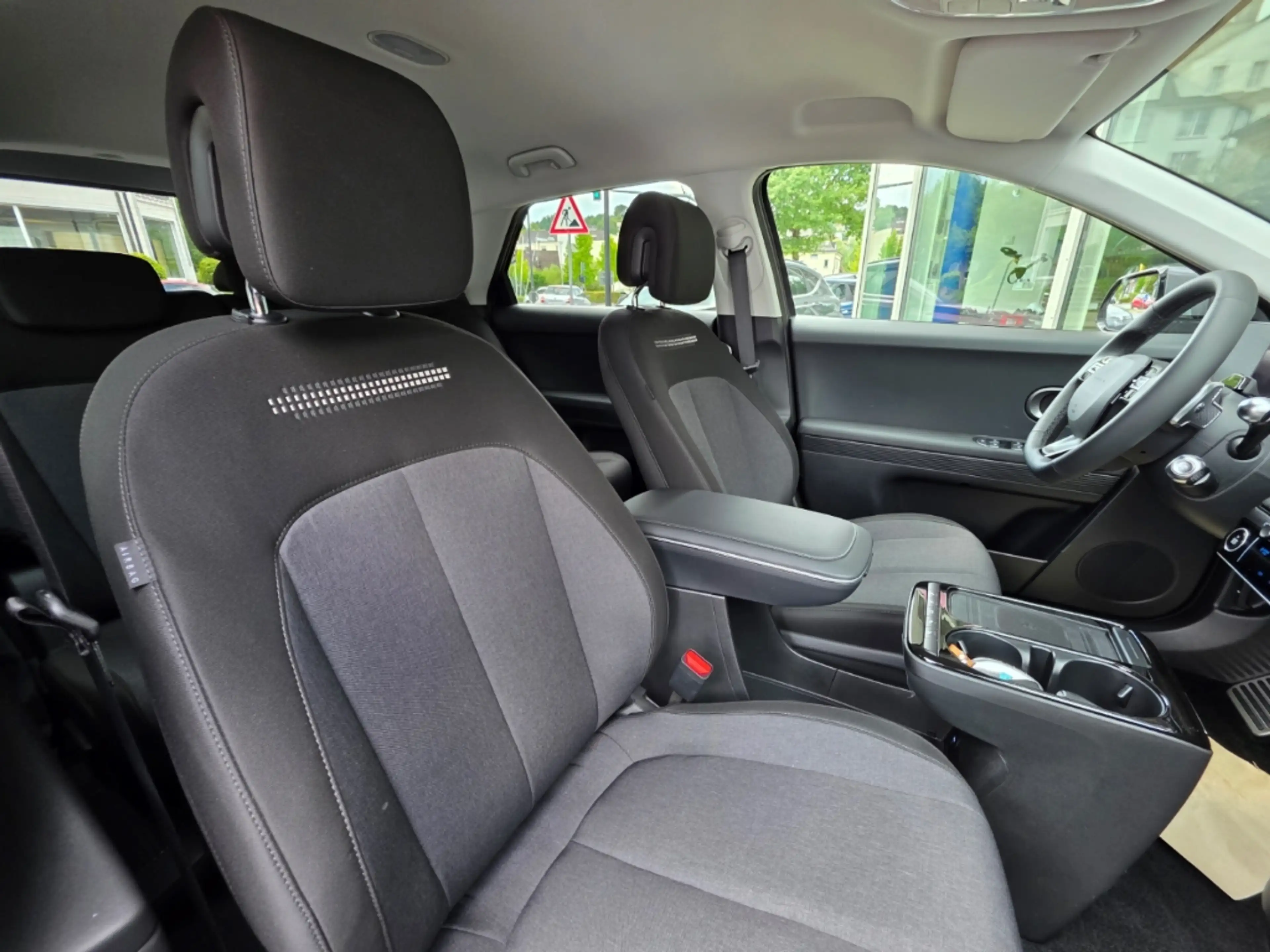 Hyundai IONIQ 5 84 kWh 2WD CENTRIQ MY27 / LED-Paket / Park-Paket / — photo 14