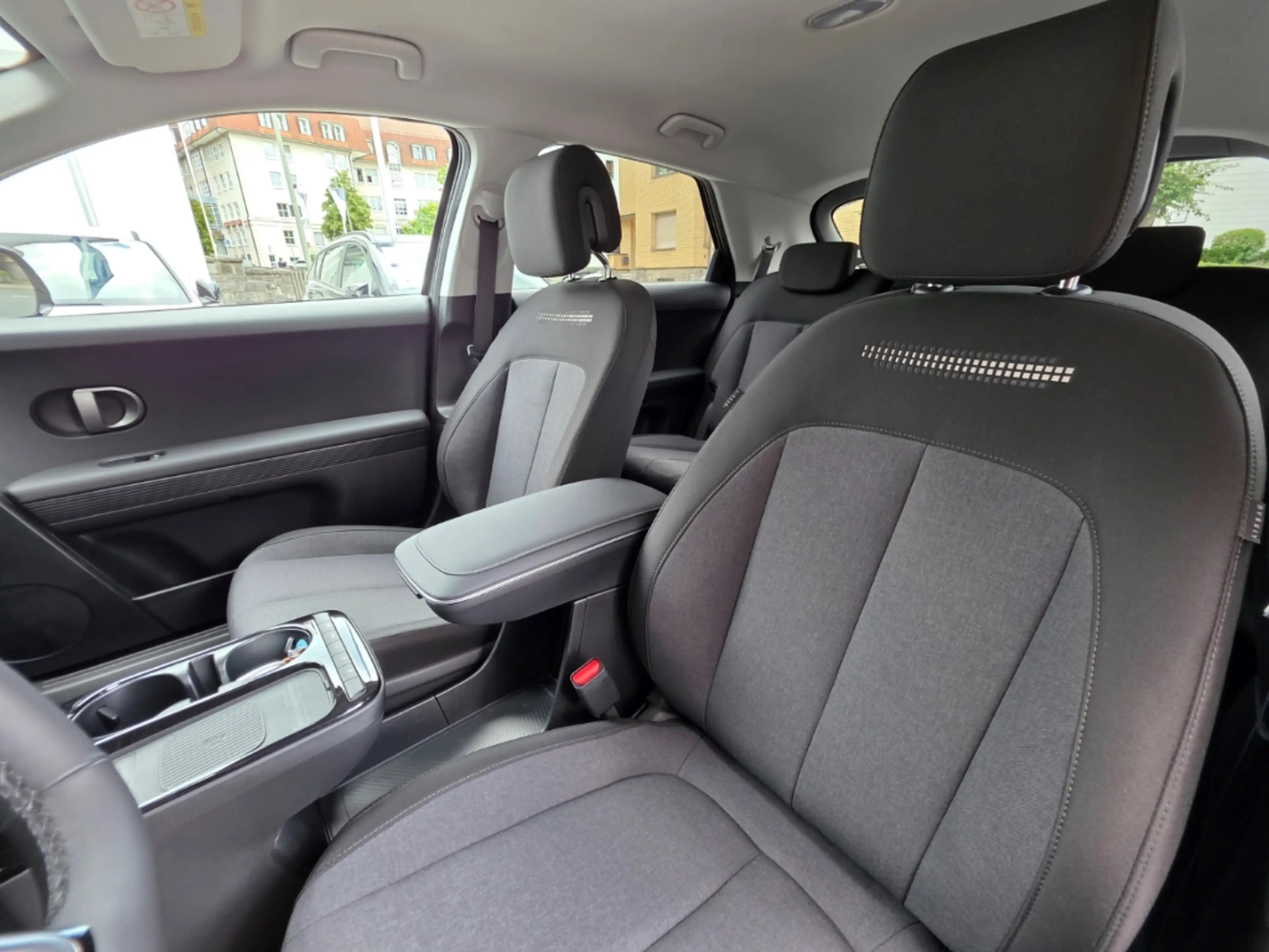 Hyundai IONIQ 5 84 kWh 2WD CENTRIQ MY27 / LED-Paket / Park-Paket / — photo 11