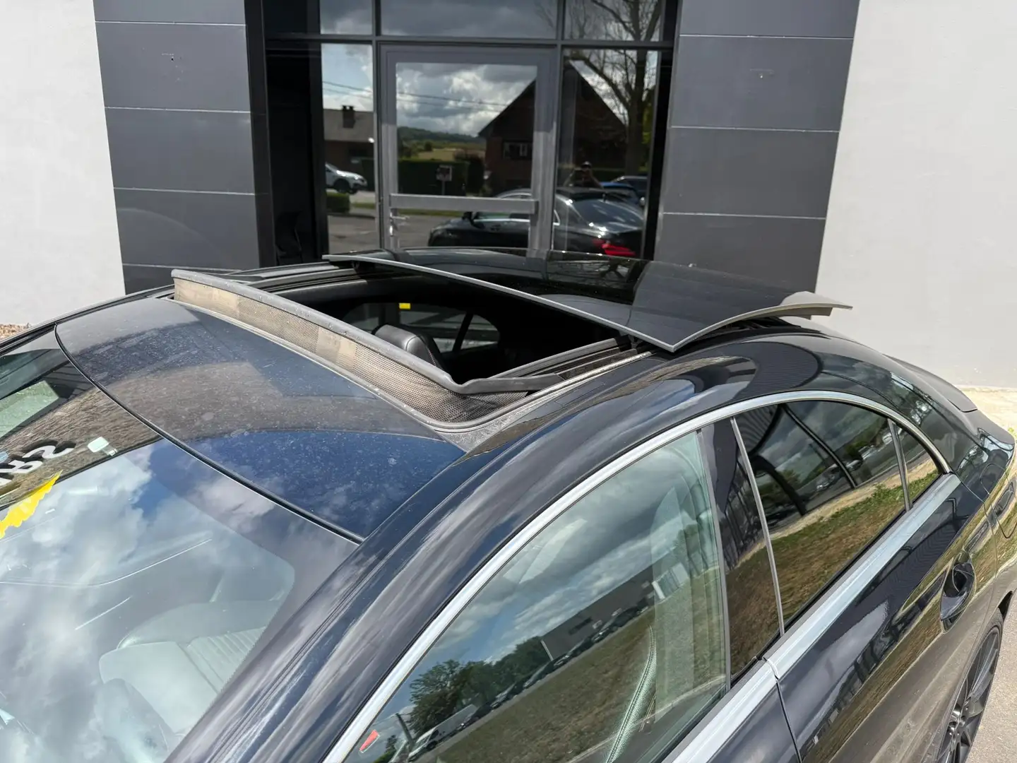 Mercedes-Benz CLA 200 d PACK AMG,FULL LED,TOIT OUV,CAMERA,GARANTIE Zwart - 2