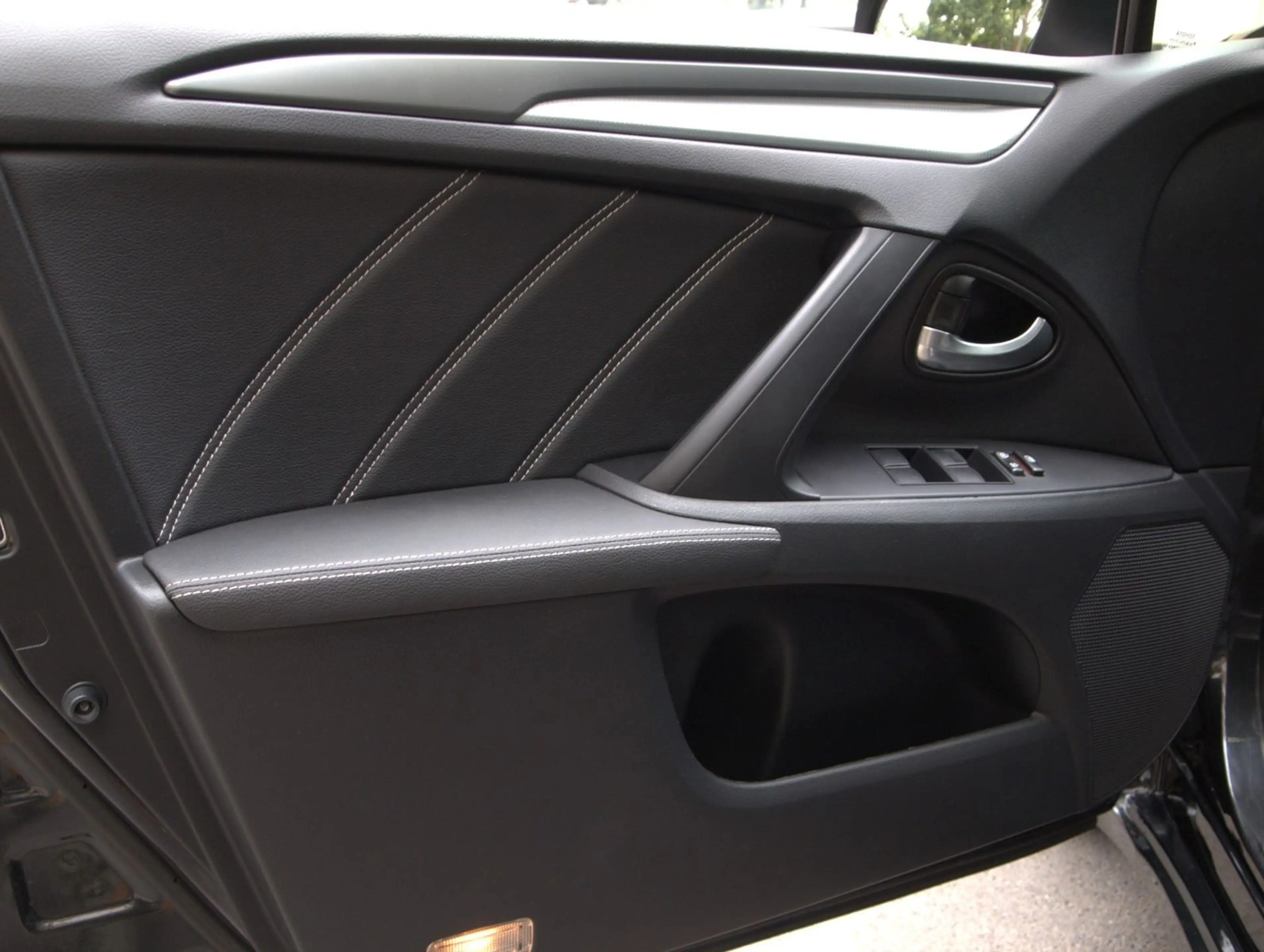 Toyota Avensis 1,8L Business Edition 4-Türig LEDER — photo 11