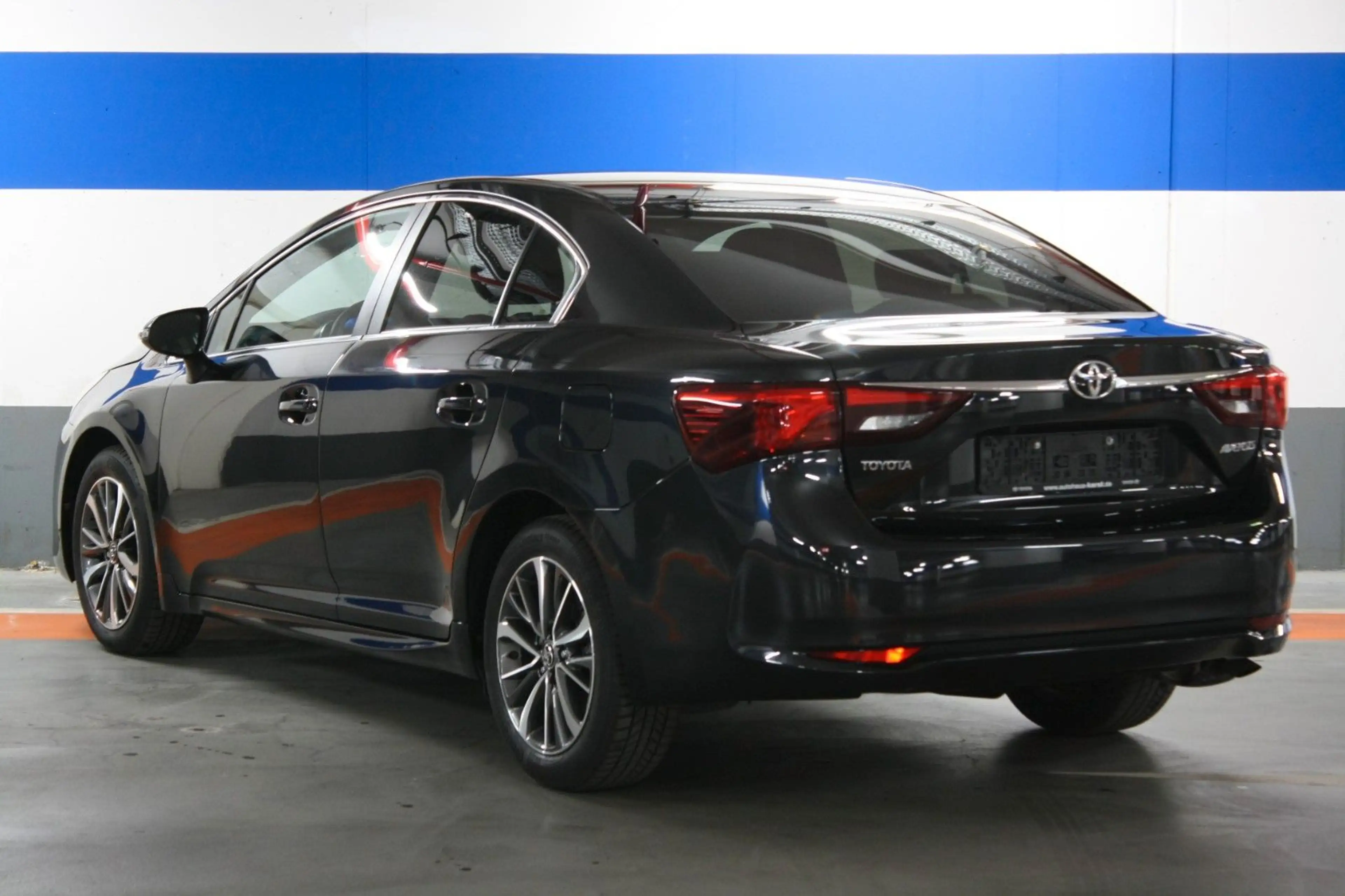 Toyota Avensis 1,8L Business Edition 4-Türig LEDER — photo 8