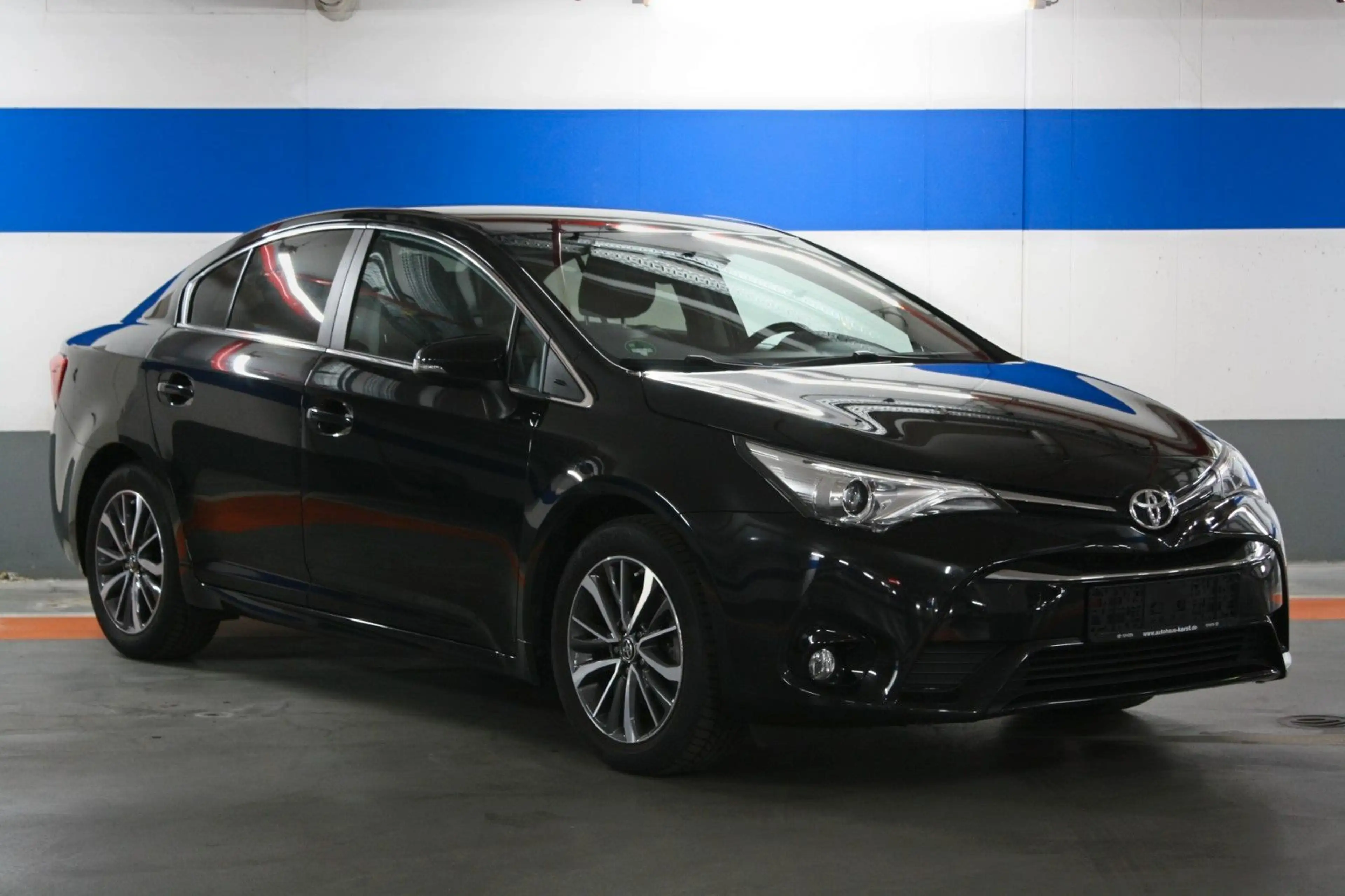 Toyota Avensis 1,8L Business Edition 4-Türig LEDER — photo 4