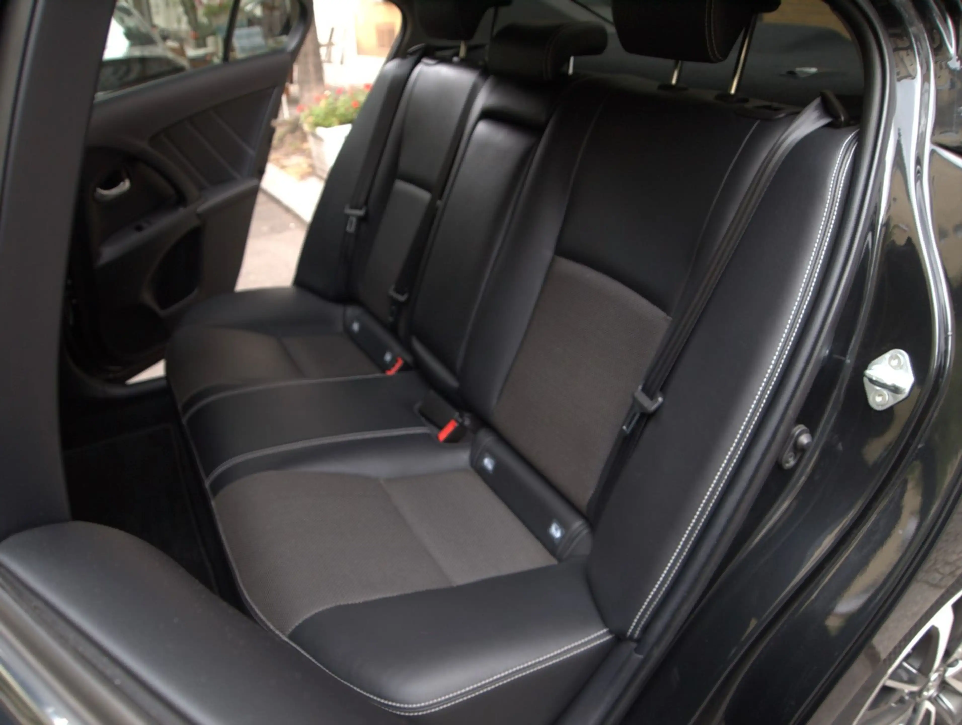 Toyota Avensis 1,8L Business Edition 4-Türig LEDER — photo 12
