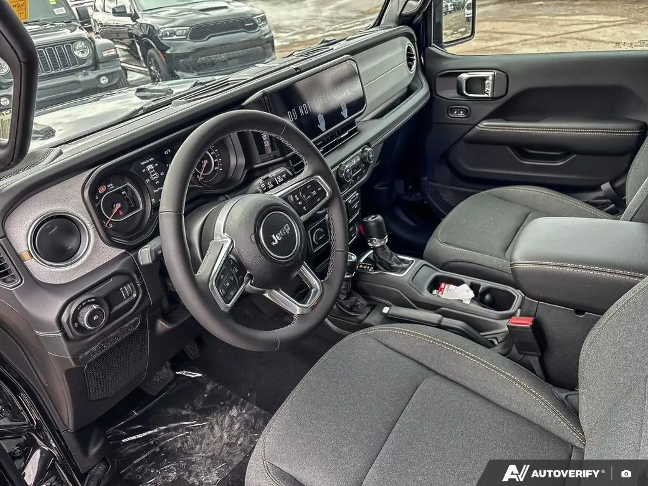 Jeep Wrangler снимка Jeep Wrangler