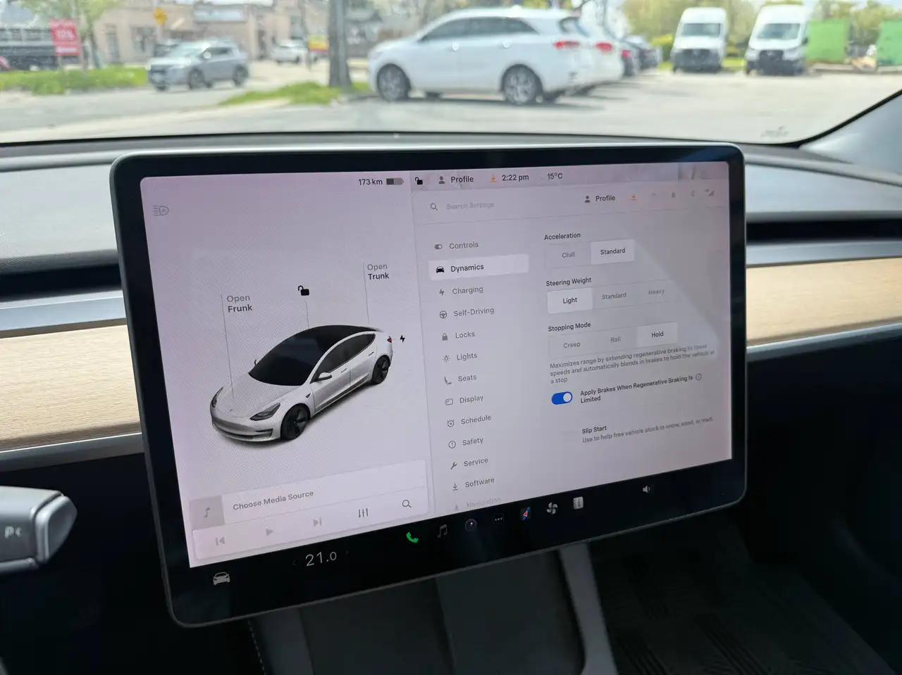 Tesla Model 3 снимка Tesla Model 3