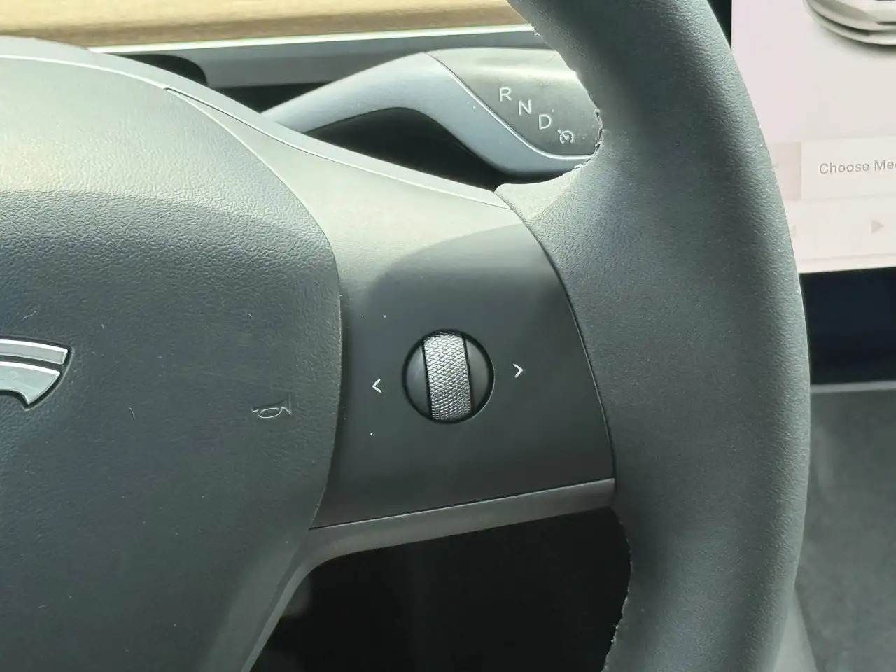 Tesla Model 3 снимка Tesla Model 3