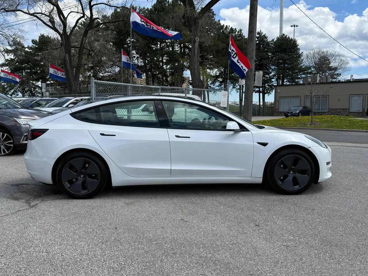 Tesla Model 3 снимка Tesla Model 3