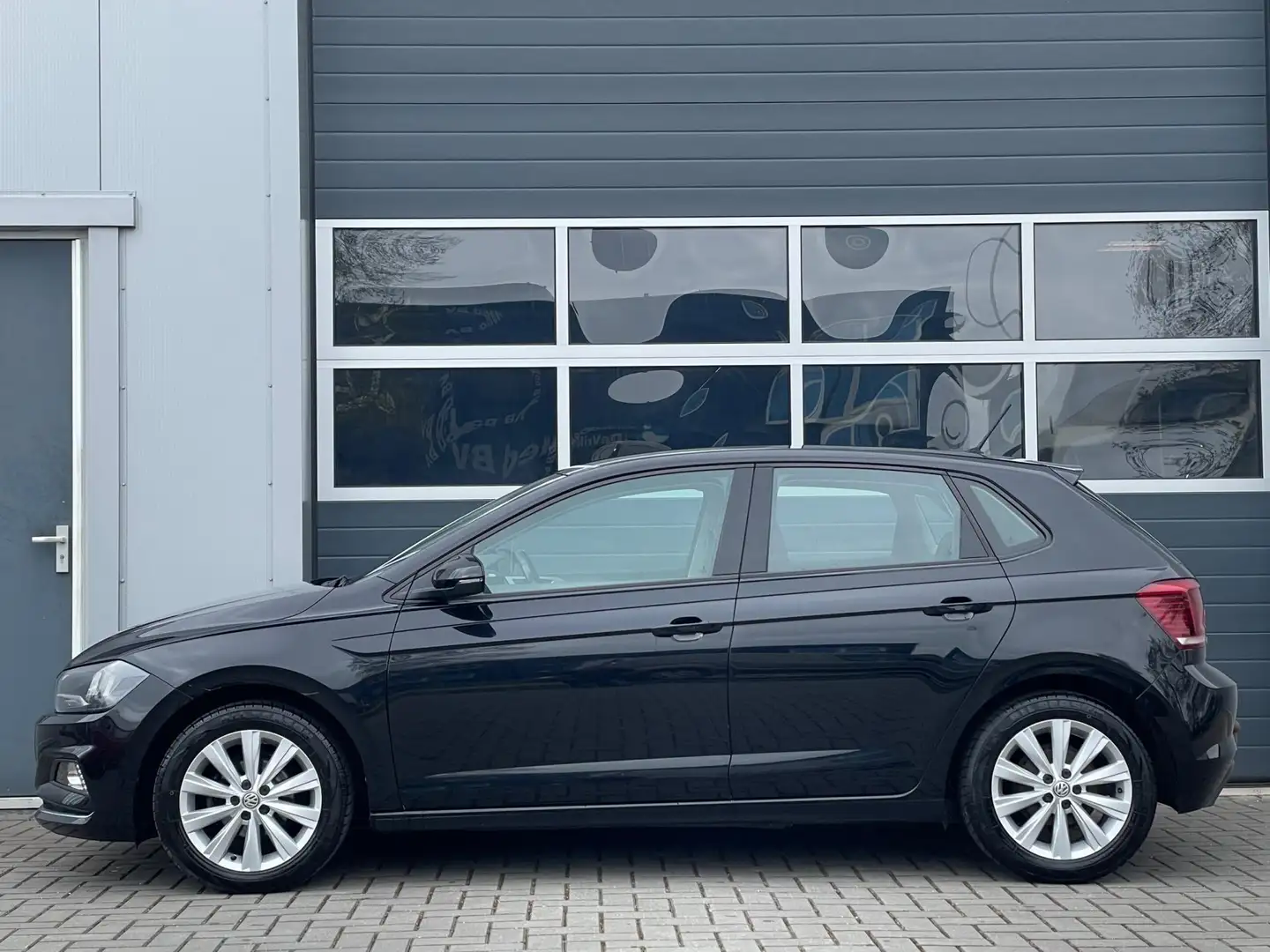 Volkswagen Polo 1.0 TSI Highline | 1ste eig. | Carplay | Navi | Ad Zwart - 2