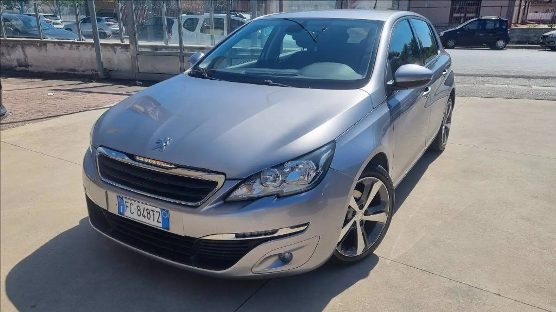 Peugeot 308 5p 1.6 bluehdi Active s&s 100cv Gris - 1