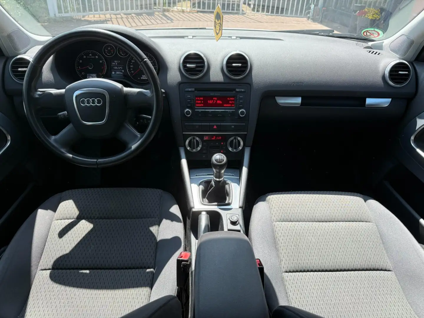 Audi A3 1.8 TFSI Attraction | LED | Cruise | Climate Wit - 2