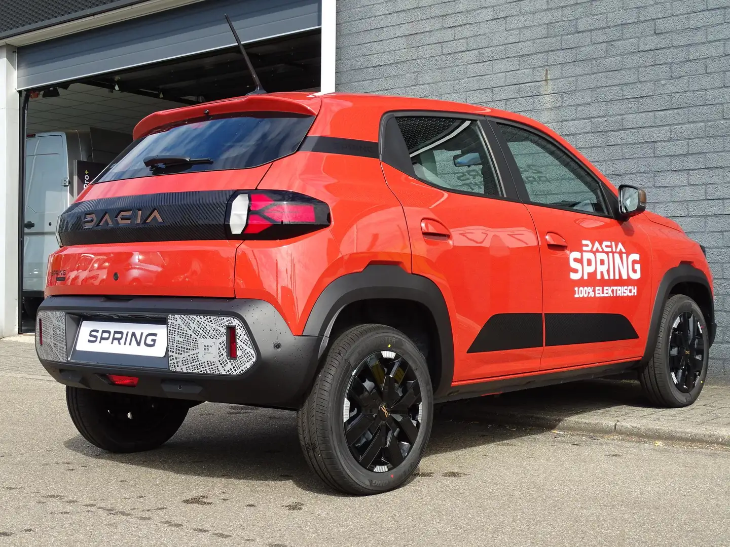 Dacia Spring Extreme 65 26.8 kWh | PARKEERSENSOREN VOOR + ACHTE Rood - 2
