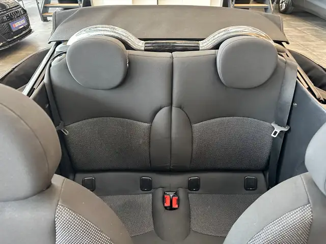 Mini Convertible view 10