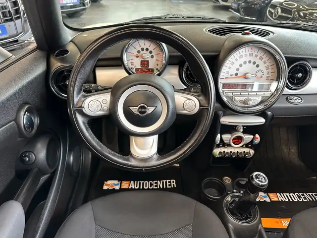 Mini Convertible view 12