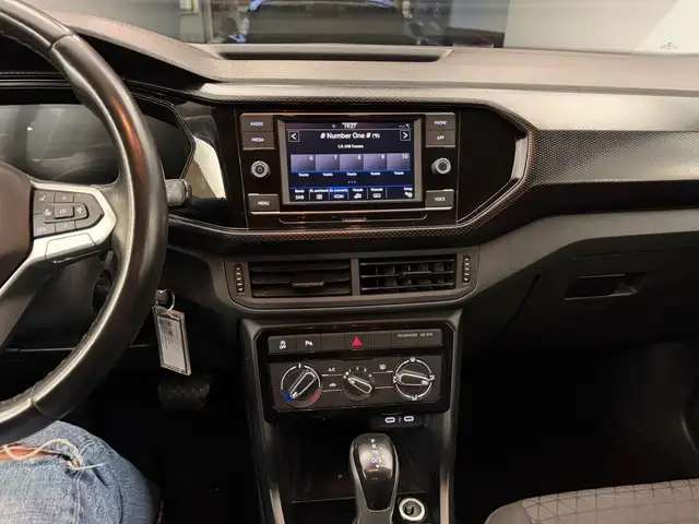 Volkswagen T-Cross view 7