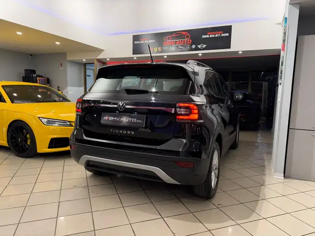 Volkswagen T-Cross view 13