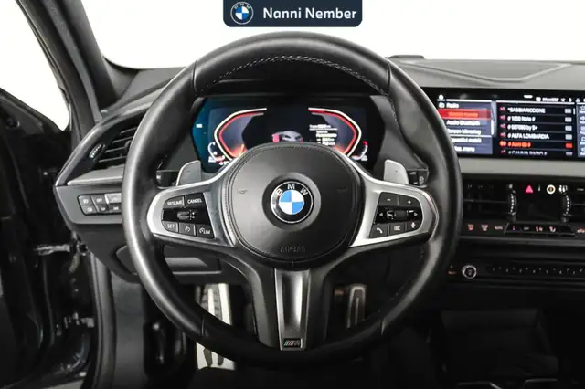 BMW 1 Series view 9
