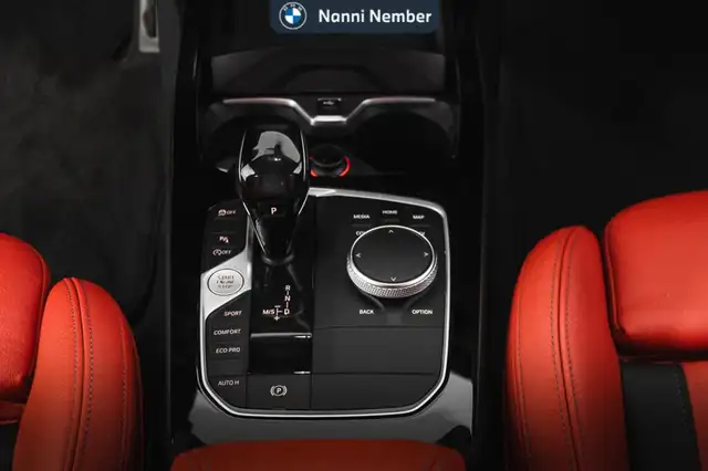 BMW 1 Series view 12