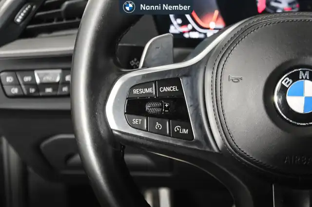 BMW 1 Series view 15