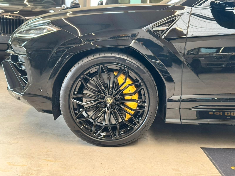 Lamborghini Urus URUS SE B&O 3D AKRAPOVIC CARBON PANO 23` FULLY — photo 9