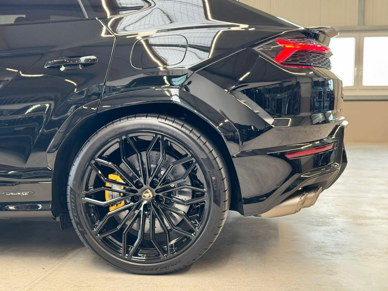 Lamborghini Urus URUS SE B&O 3D AKRAPOVIC CARBON PANO 23` FULLY — photo 10