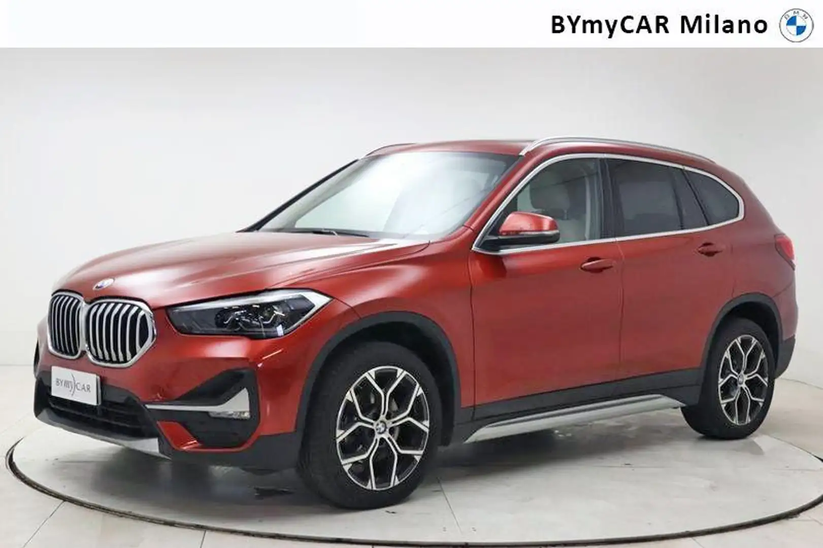 BMW X1 sdrive18d xLine auto Оранжевый - 1