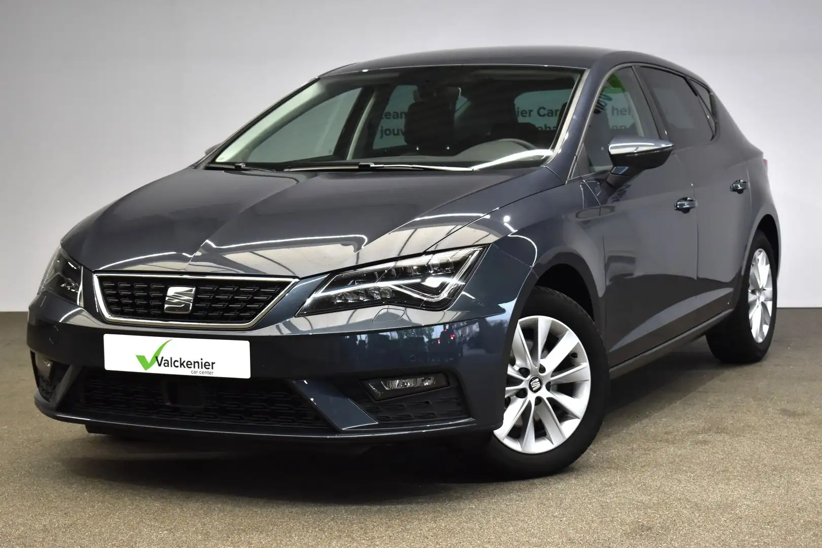 SEAT Leon Move Ultimate 1.5 TGi CNG 130/Valckenier Car Cent Grau - 1