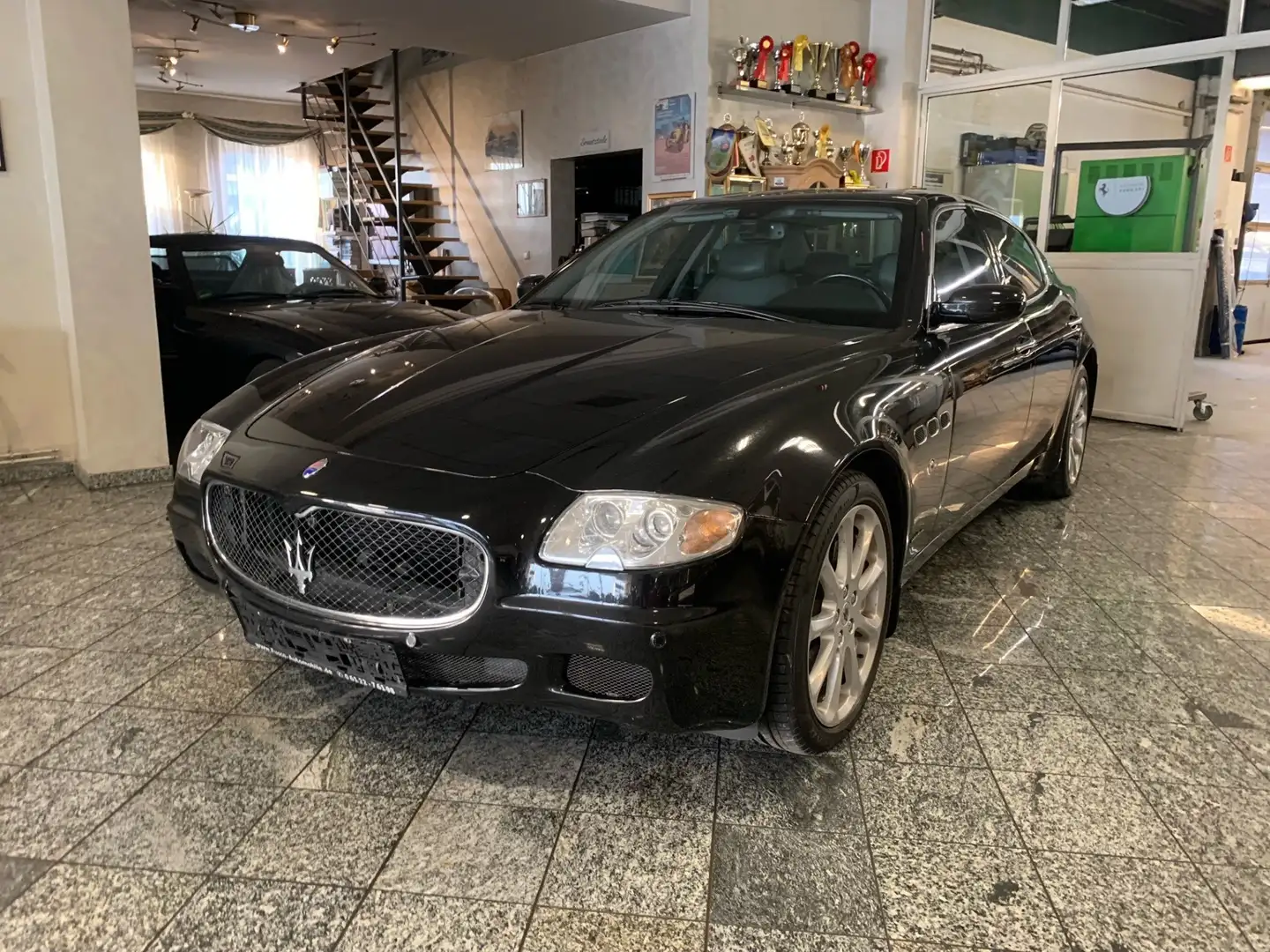 Maserati Quattroporte DuoSelect--95000 KM Zwart - 1