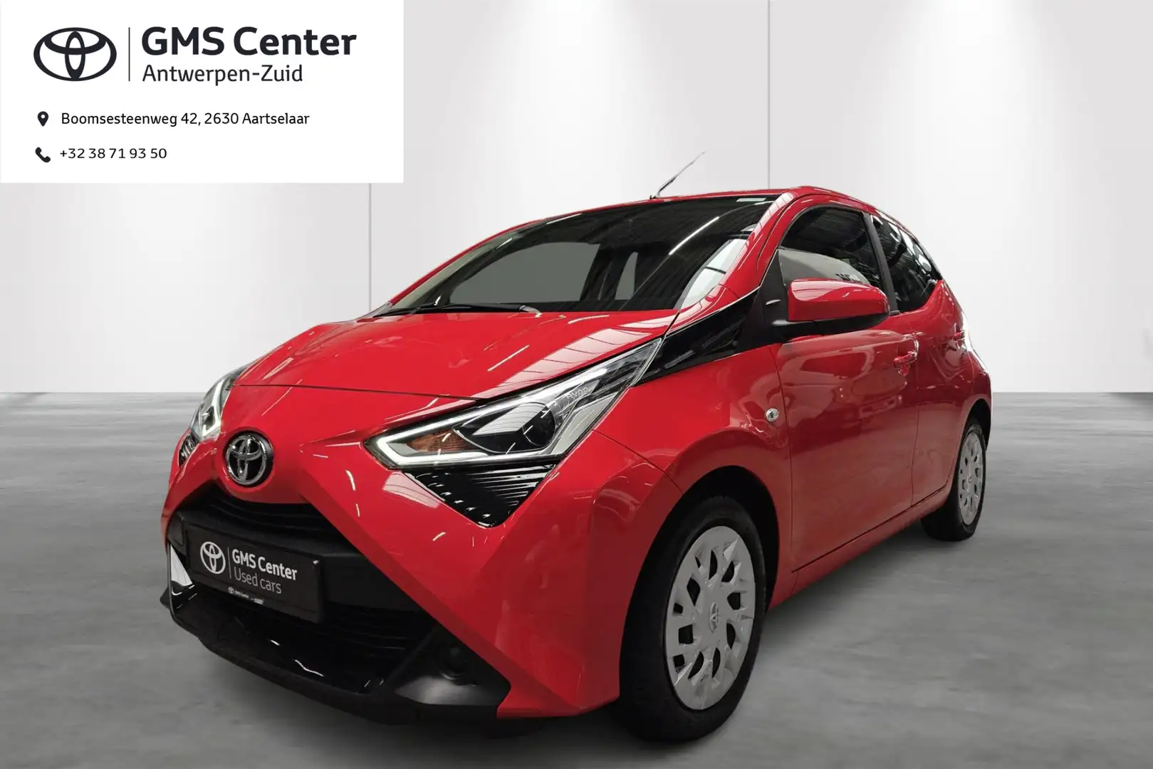 Toyota Aygo 1.0 VVT-i x-play II - incl 2 jaar KARE Rood - 1
