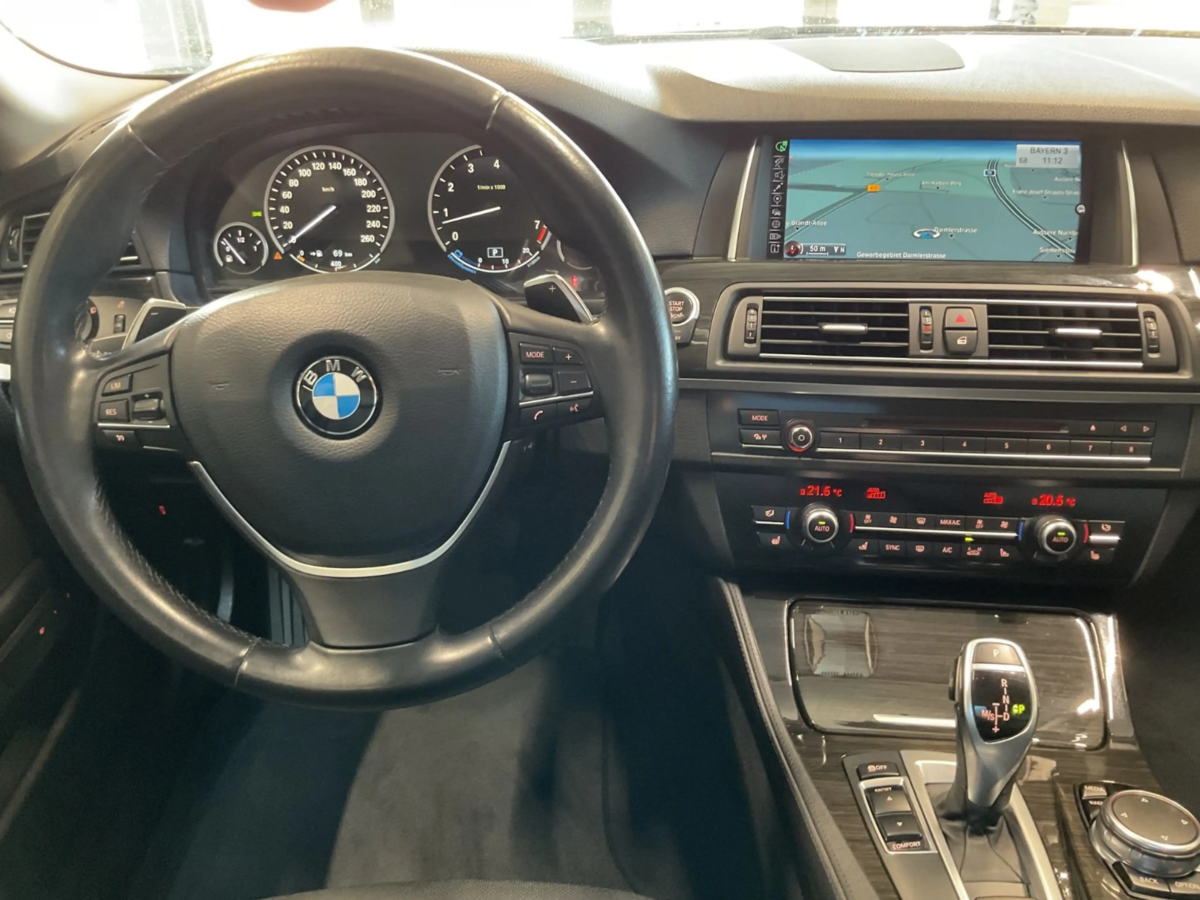 BMW 535 i Touring Luxury HuD LED Leder Navi 20"Alpina — photo 10