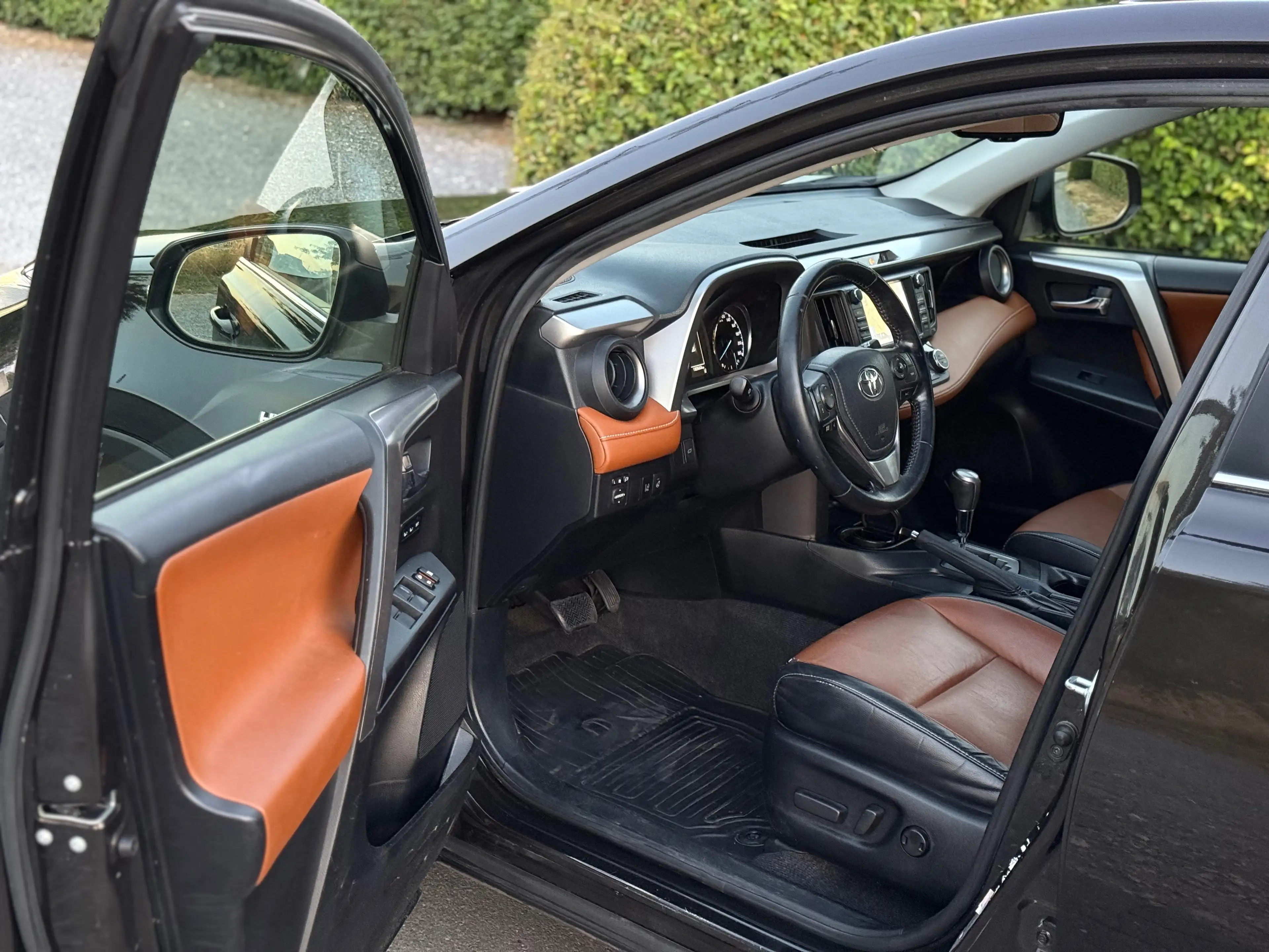 Toyota RAV 4 RAV4 Hybrid 2.5i e-AWD Premium CVT — photo 12