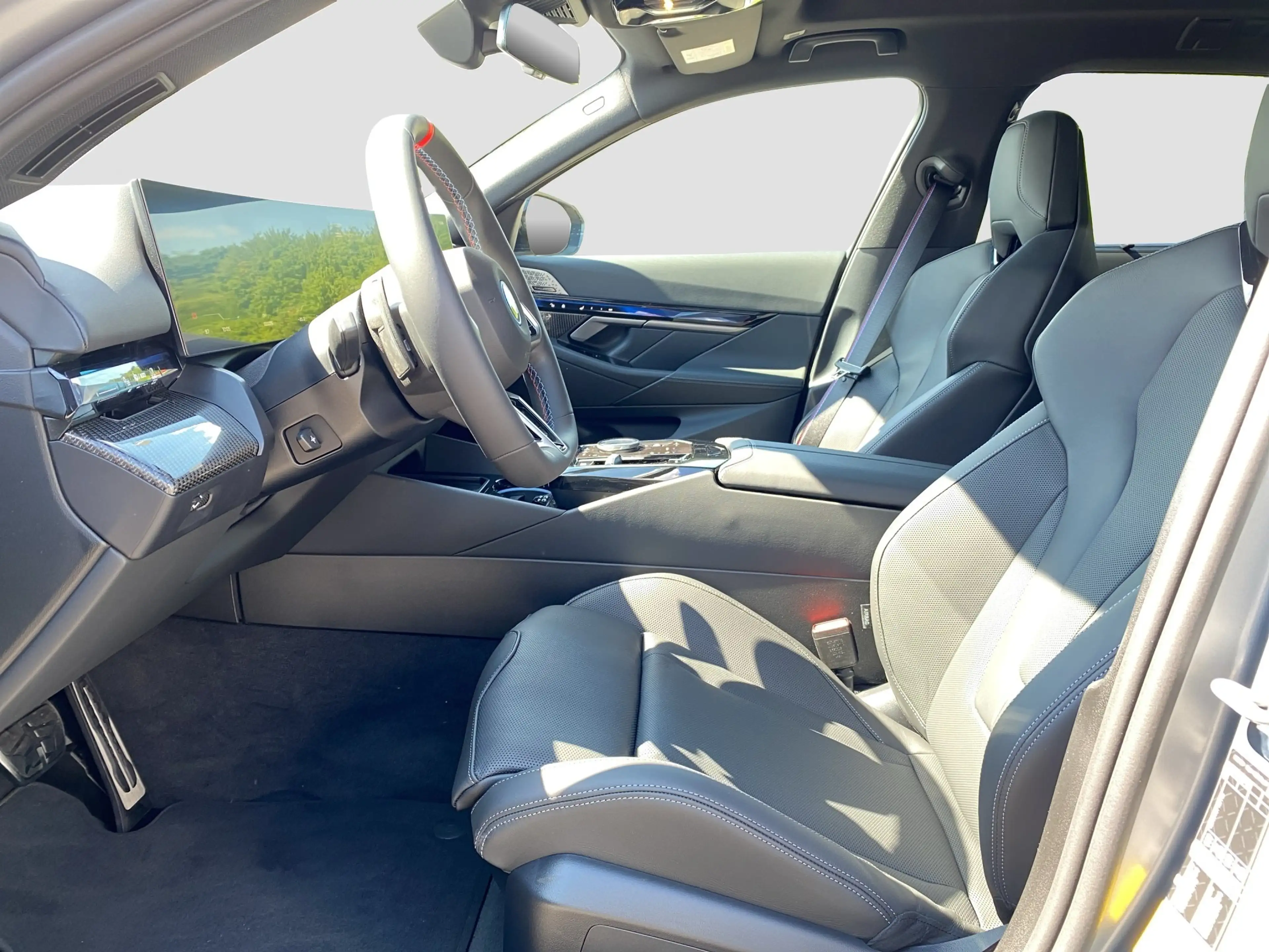 BMW i5 M60 xDrive Touring UPE 123.060 € M Sport Pro — photo 11