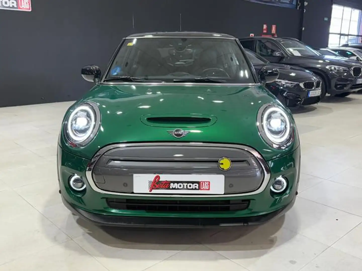 MINI Cooper SE Verde - 2