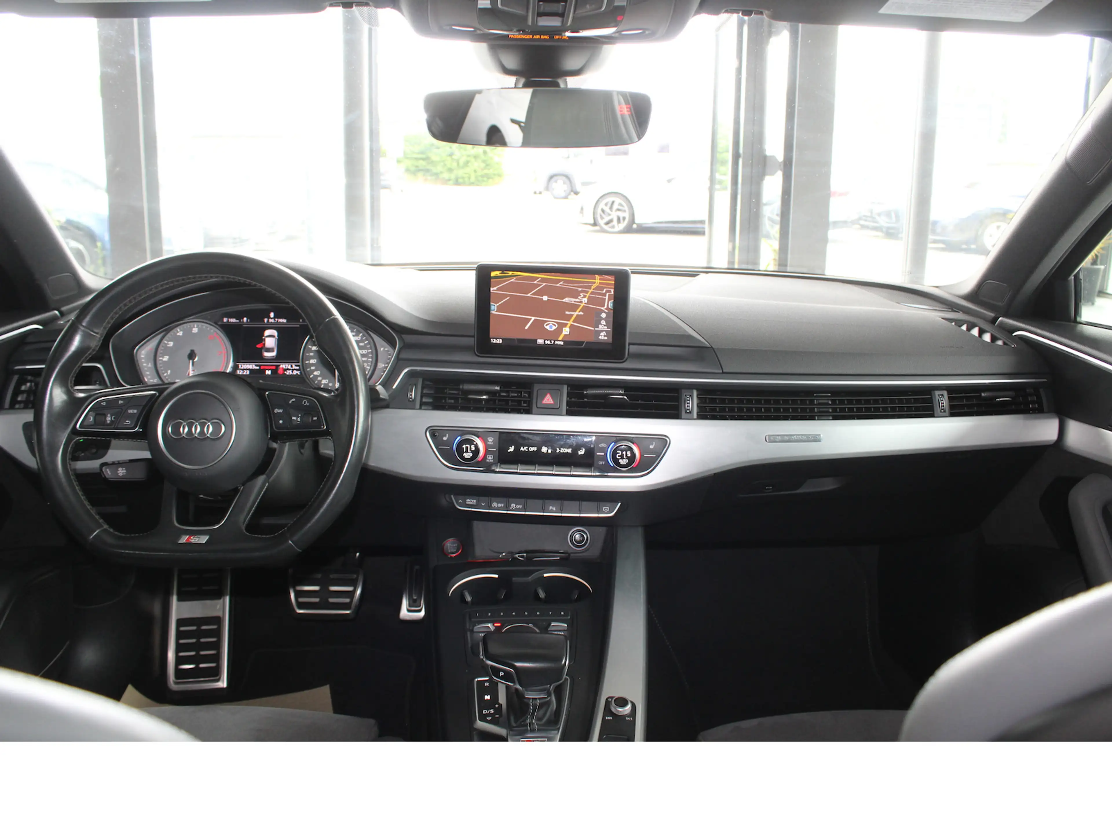 Audi S4 Limo 3.0 TFSI S-Tron GSD*NAV*BLACK*KAM*KEY*LED — photo 4