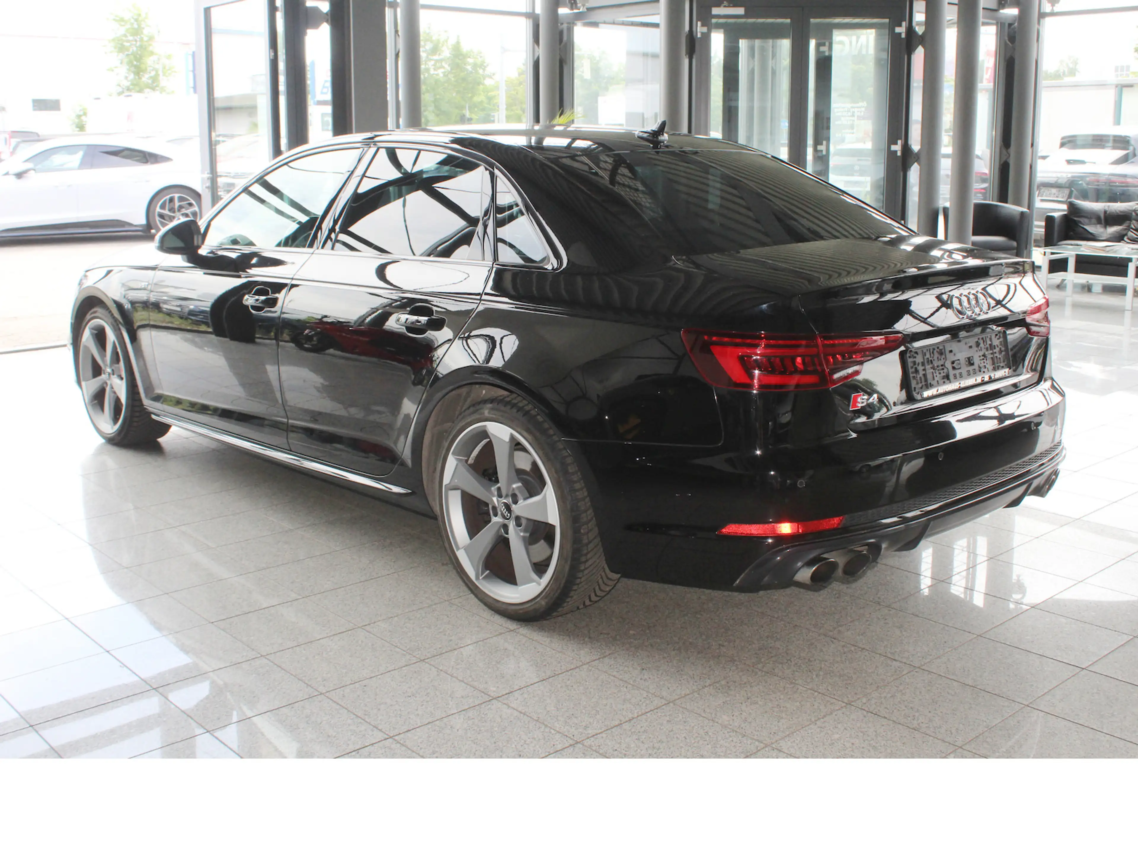 Audi S4 Limo 3.0 TFSI S-Tron GSD*NAV*BLACK*KAM*KEY*LED — photo 14
