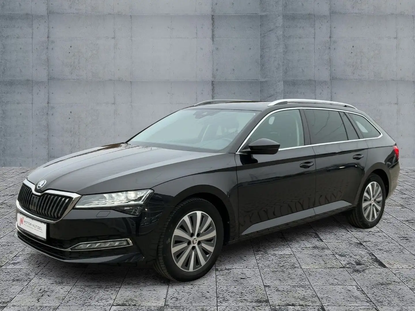 Skoda Superb Combi 2.0 TDI DSG STYLE MATRIX+NAVI+AHK Schwarz - 2
