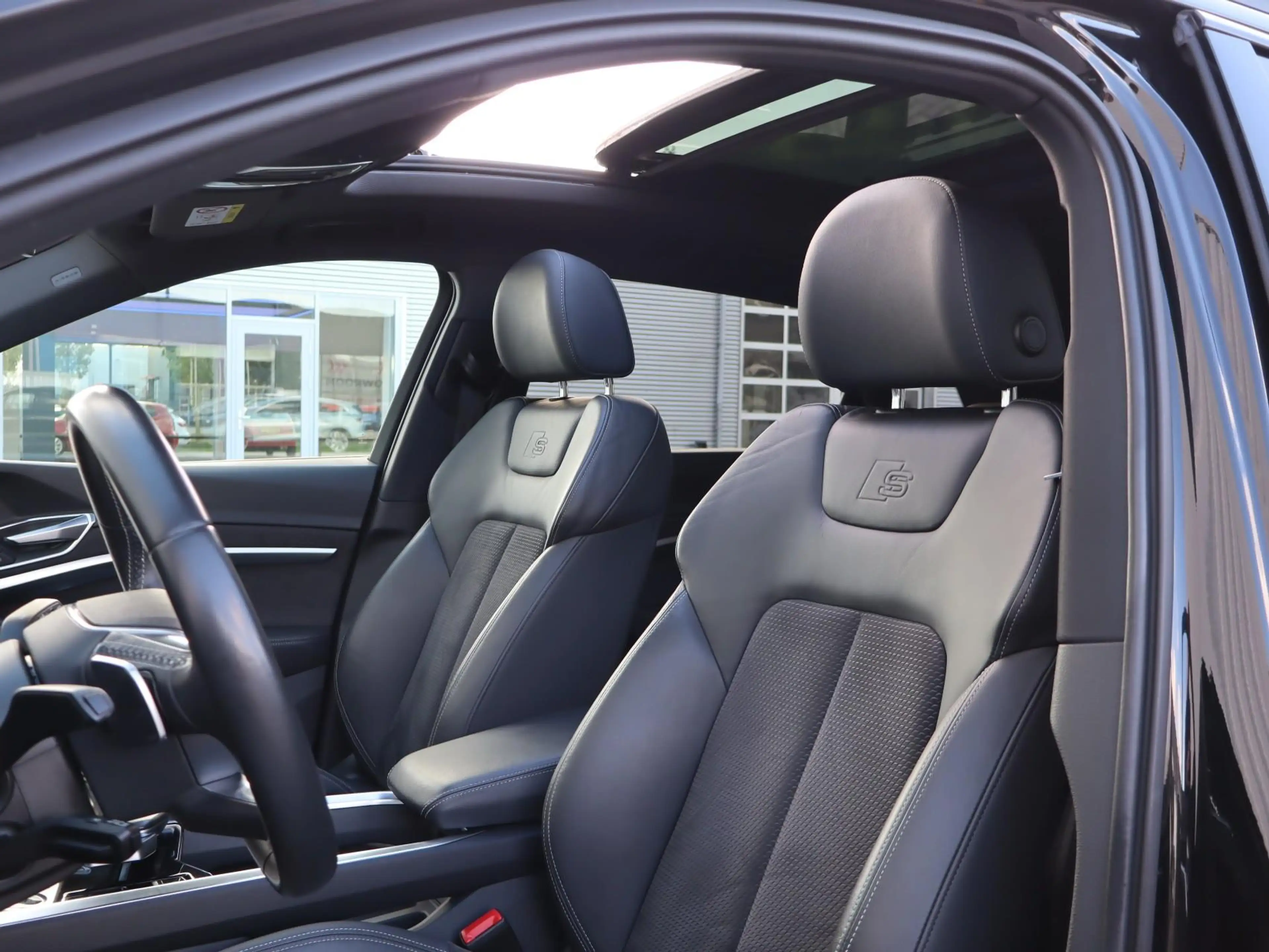 Audi e-tron 50 313pk quattro S edition 71 kWh | SoH 97% | Pano — photo 4